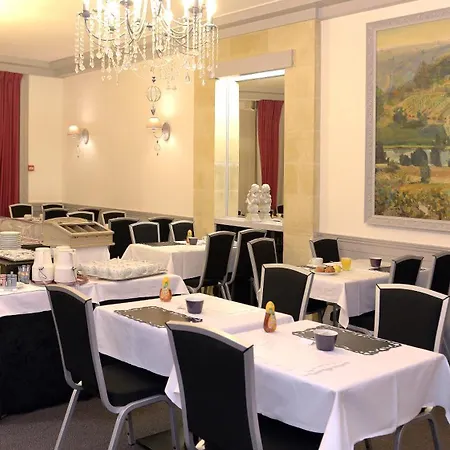 Hotel De France 4*