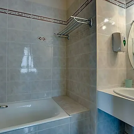 De France 4* Angers