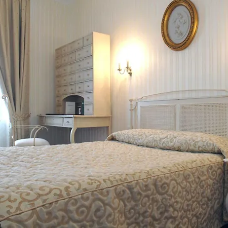 De France 4* Angers